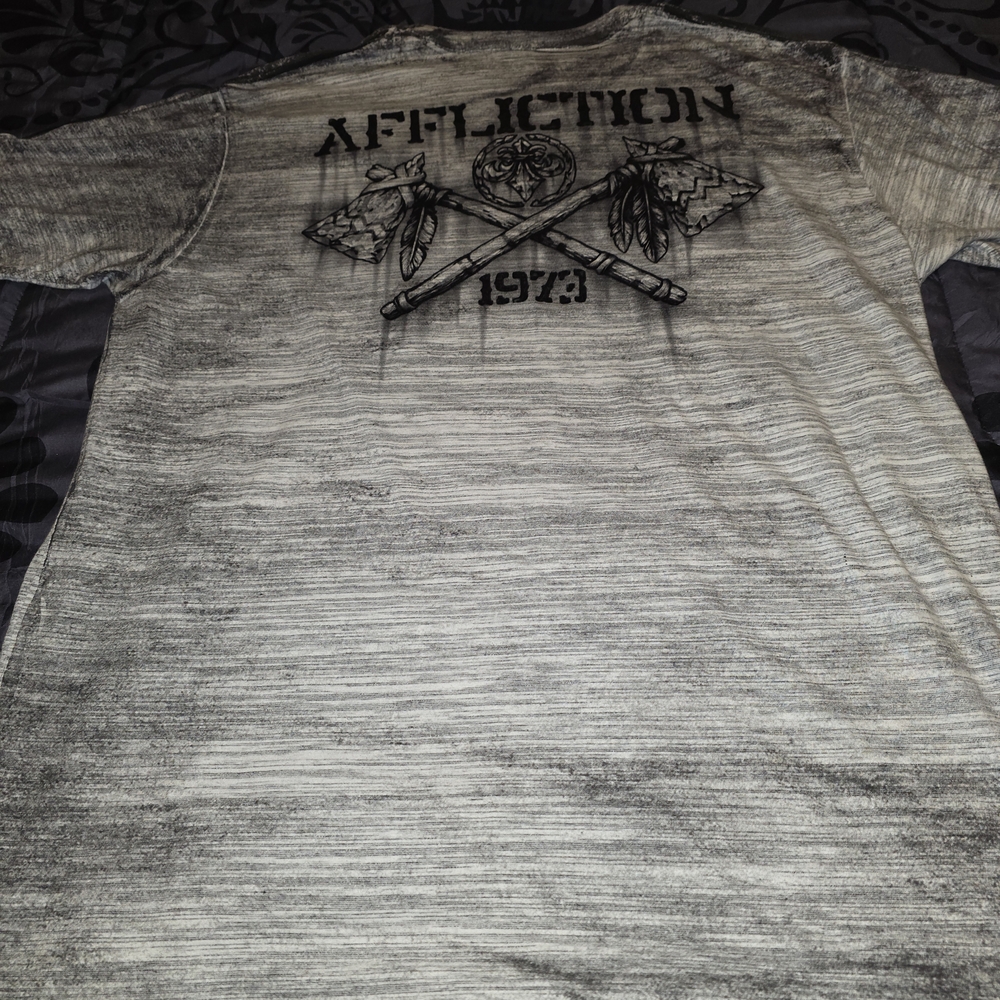 Affliction Black &white  texruredGraphic Tee